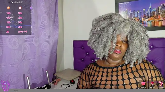 ebony_NeighborMoans Chat XXX in diretta