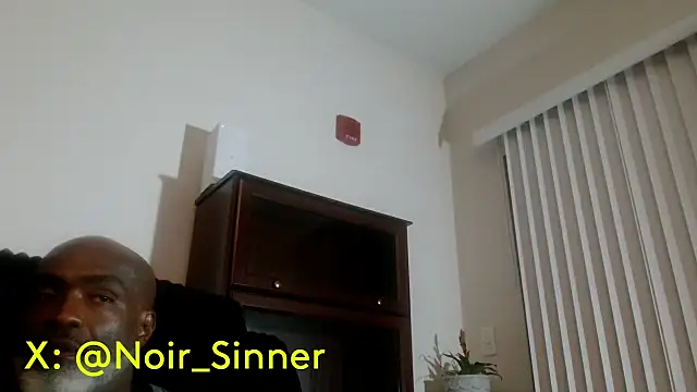 sinnernoir's Live XXX Chat