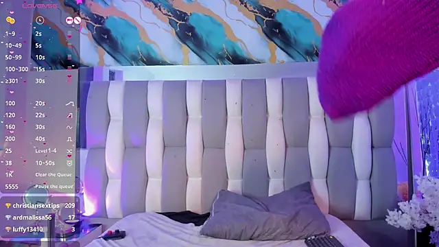 Chat XXX en directo de IsaDiiaz