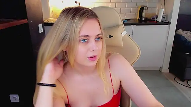 Chat +18 de blonde_kellyy ao vivo