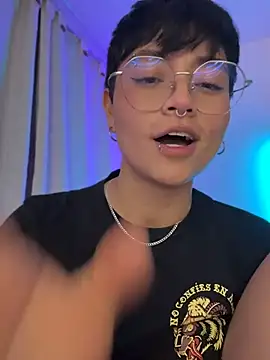 Chriss_gomez2's Live XXX Chat