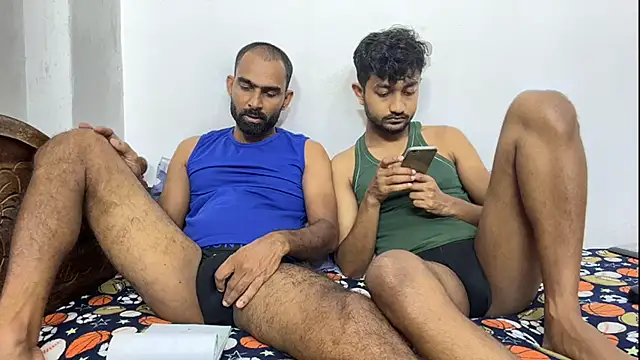 Czat XXX na żywo – DesiDaddyandSon