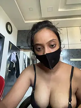 Chat XXX ao vivo de livia_dolls