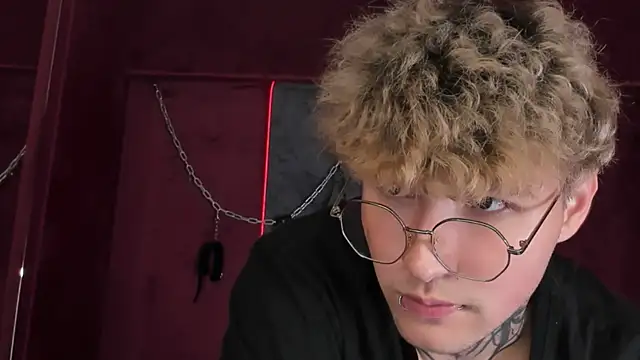 Chat XXX en directo de JonnyDarka