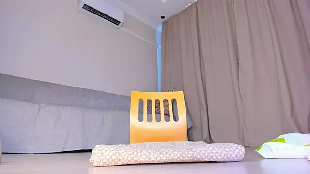Cherrypie_001's Webcam Show