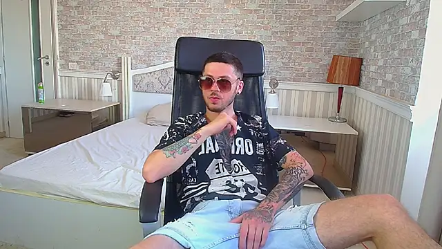 JonahShaw's Live XXX Chat