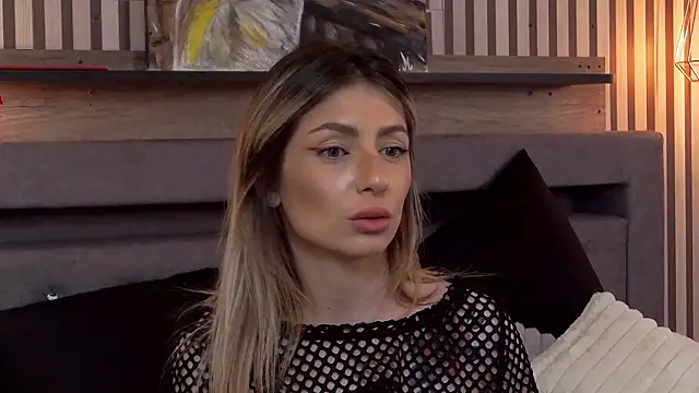 SofiaLace Chat XXX live