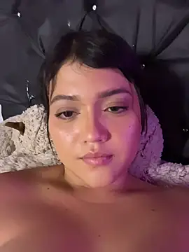 Chat +18 de alisson_carolina73 ao vivo