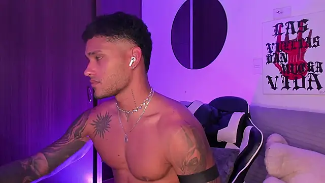Chatroom XXX en direct de Alessandro_Vanni