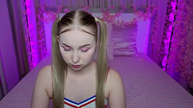 LilyStarlight's Live XXX Chat