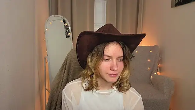 MilanaRayy Chat XXX live