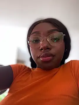 Chat +18 de alissradiante1 ao vivo