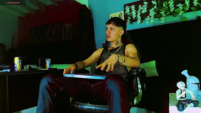 HannibalLester live XXX chat