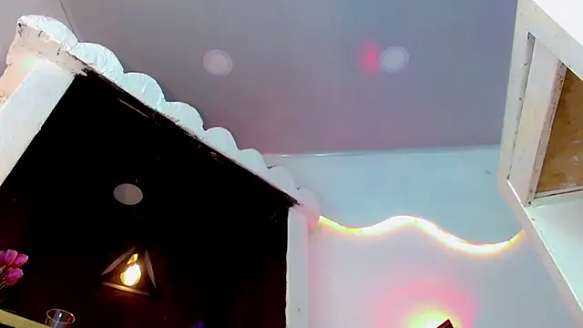 XXX chat uživo modela JessiValentin