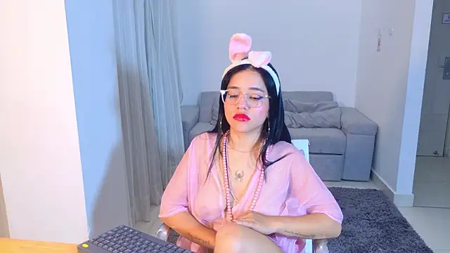AntonellaBons' Live XXX Chat