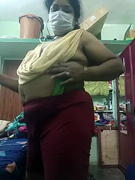 tamil-kamakanni's Live XXX Chat