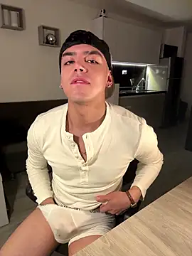 Chatroom XXX en direct de aronnhidden