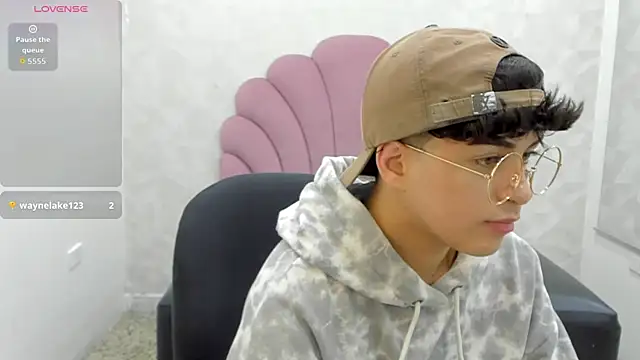 Czat XXX na żywo – alan_twink12