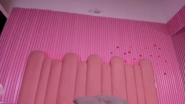 Онлайн чат XXX taniahottie