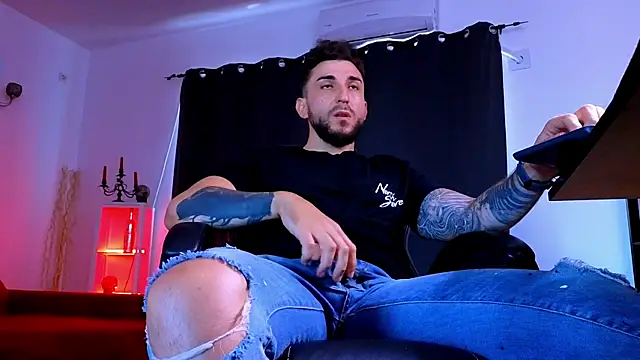XXX chat uživo modela MightyAaron66