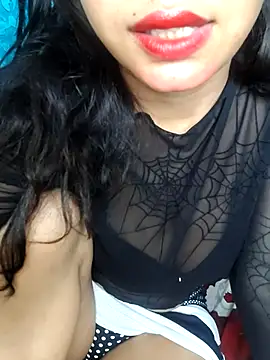 Chat XXX en directo de 18riyaa