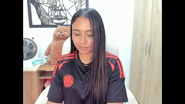 Ciara8 – Naživo XXX chat