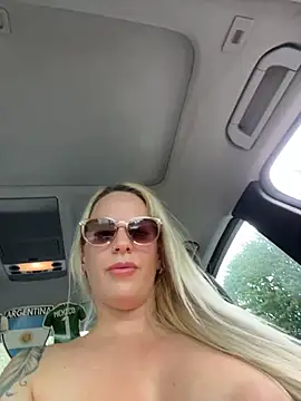 June695_n Live XXX chat
