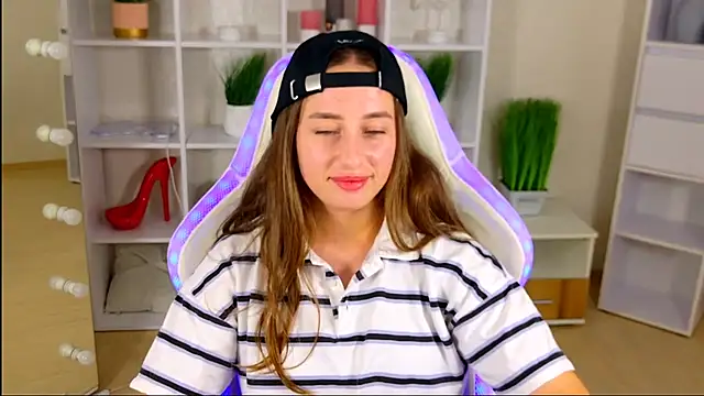 NadinnL Chat XXX in diretta