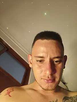 DANTECROS Live XXX Chat