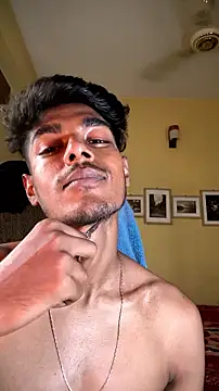 XXX chat uživo modela GunSlay