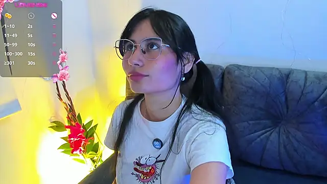 NayeCloud's Live XXX Chat