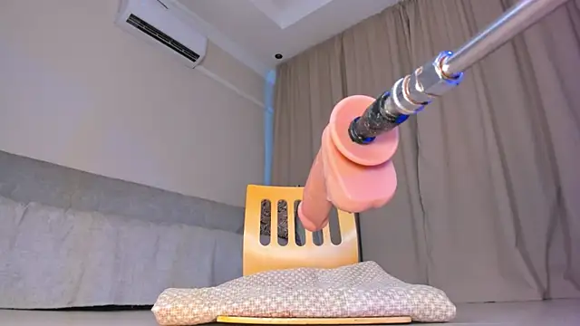 Cherrypie_001's Live XXX Chat
