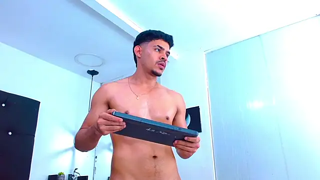 Chat XXX ao vivo de Dannesh_