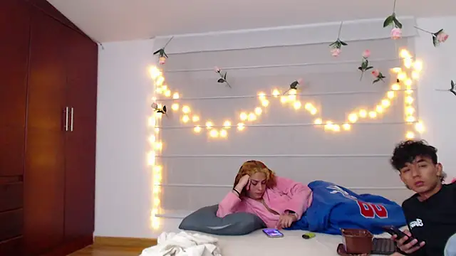 Sarabubbie's Live XXX Chat
