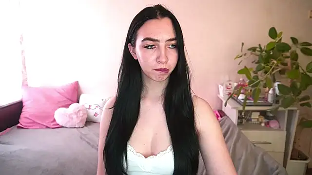 WildKittenX_'s Live XXX Chat