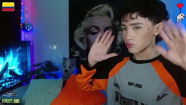 maxiy_001 élő XXX-chatje