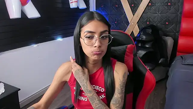 KarlaSlutSkinny__ Chat XXX live