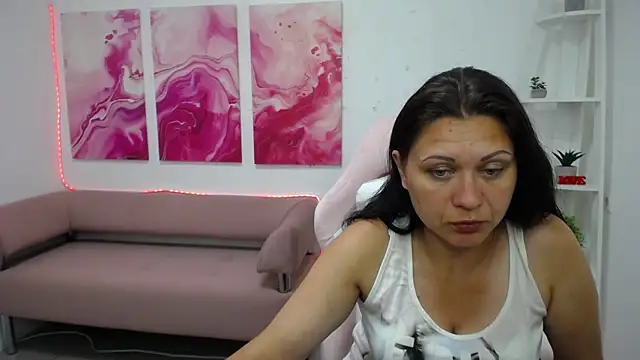 XXX chat uživo modela MorticiaAngel