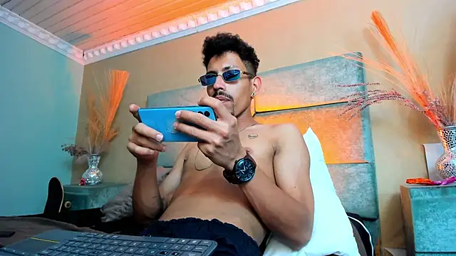 NoaahTylor Chat XXX in diretta