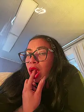 Czat XXX na żywo – Little_Lexyy