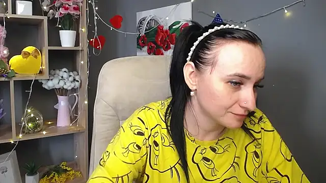 NinaFlawlees Adlı Modelin Canlı XXX Sohbeti