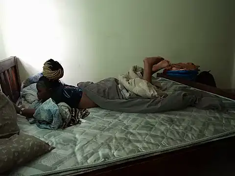 Bustykelli 现场XXX聊天