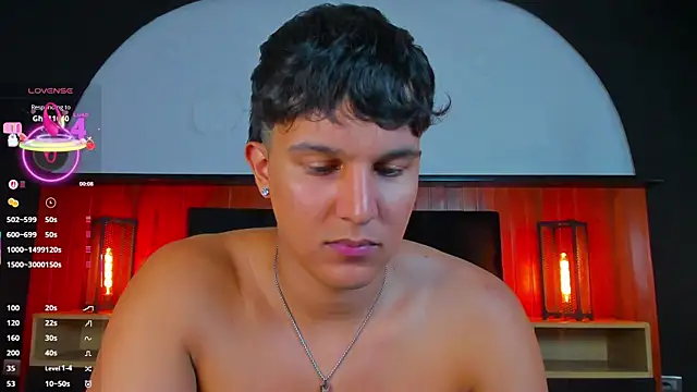 Leo_Savage_ live XXX chat
