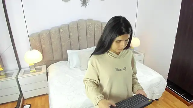 دردشة Channel_sofia الجنسية المباشرة