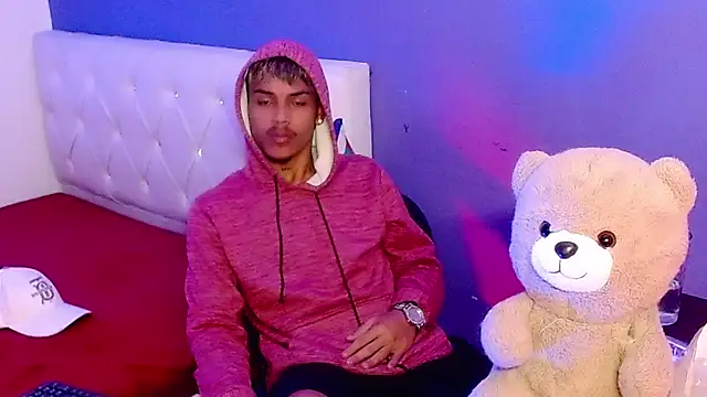 Angel_foxc13's Live XXX Chat