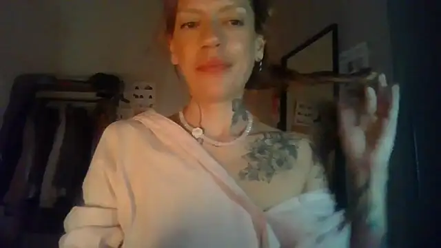 plsmecha élő XXX-chatje