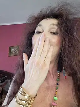 GypsyEsmeralda XXX чат на живо