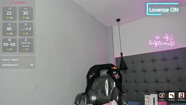 Chat XXX en directo de scarletcherry18