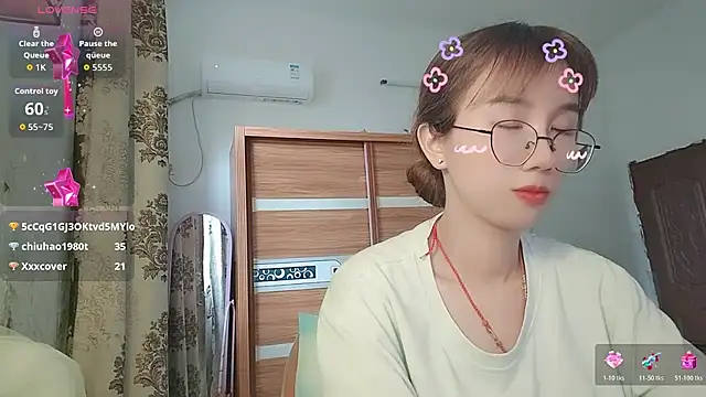 Lili_666's Live XXX Chat