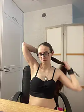 MartiniiSelenna Adlı Modelin Canlı XXX Sohbeti